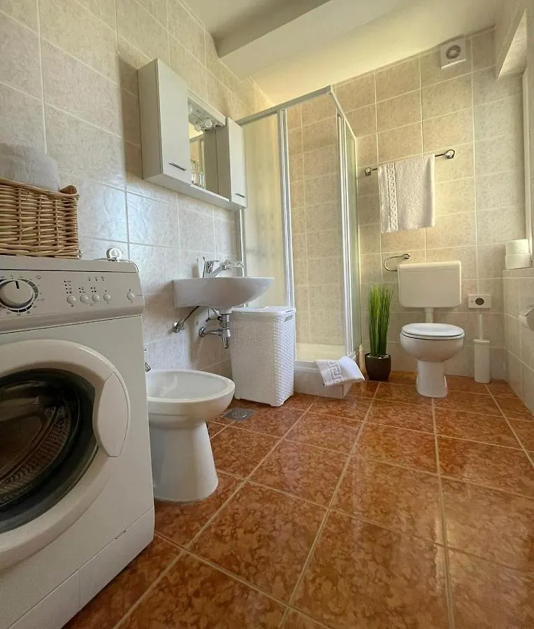 Apartman Rosi Apartment Dramalj 0*,  Croatia
