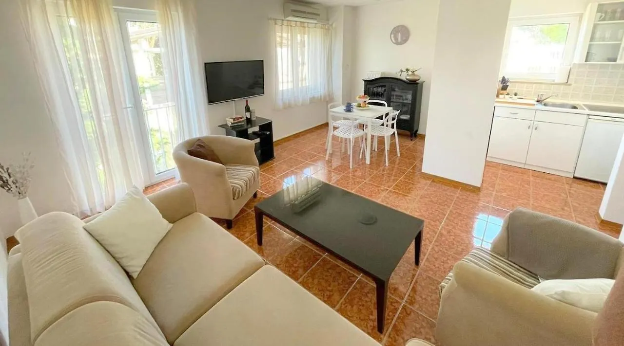 Apartman Rosi Apartment Dramalj 0*,  Croatia